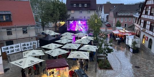 18 - Bühnenprogramm Sonntag Abend