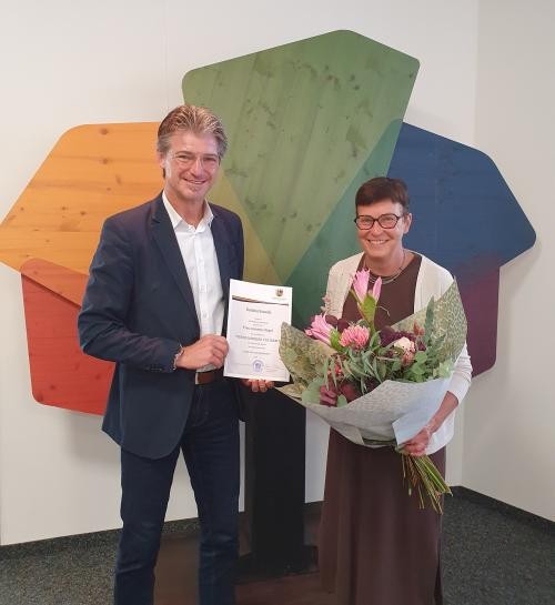 Bürgermeister und Jubilarin